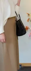 受付をしている女性の画像